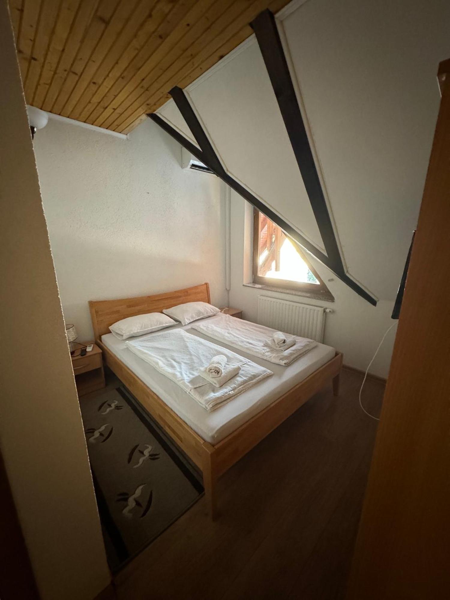 Hotel Prenociste/Restoran Lovac Bihać Exteriér fotografie